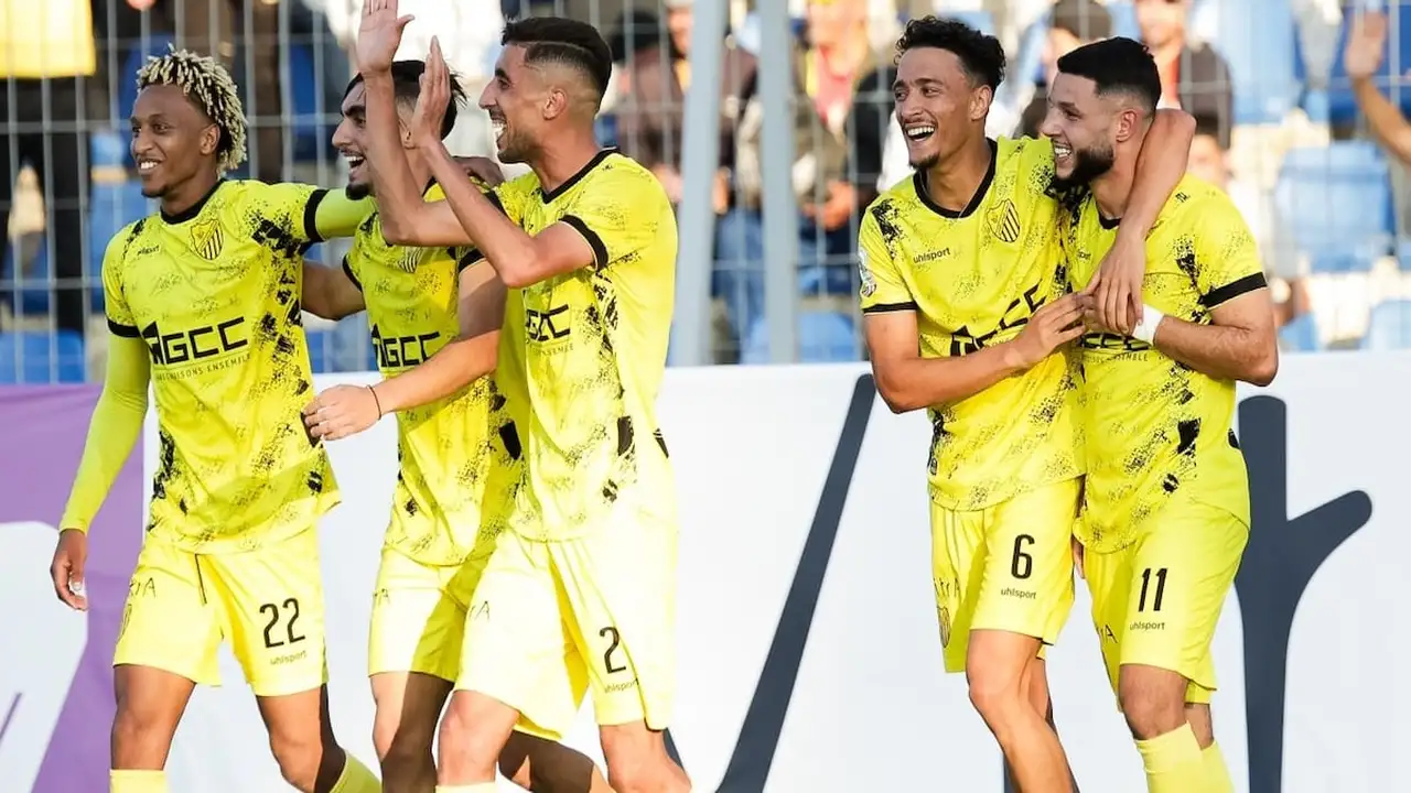 جدل واسع بـ العصبة الاحترافية عقب تقديم مباراة المغرب الفاسي وأولمبيك الدشيرة